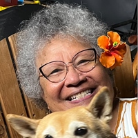 露阿法塔.席娜努克魯茲 Manumaua Luafata Simanu-Klutz