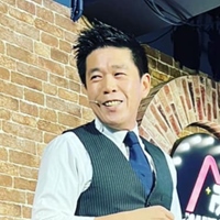 艾董
