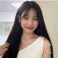 何黃燕(Jennie)Hoang Yen