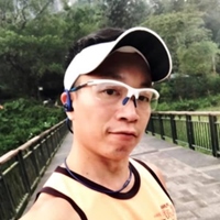 簡至霆