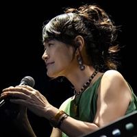 羅思容