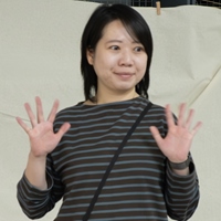 李育容