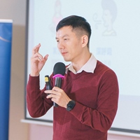 林佳逸