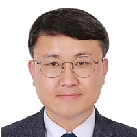 Seo Jinwon (徐鎮元)