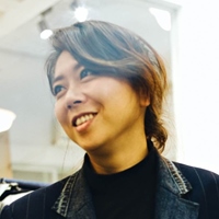 陳冠百