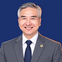 Lee