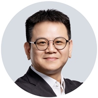 包威棣 Wallace