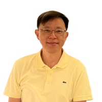 跨產業資深企業經理人 曾任 總經理／集團財務長暨策略長