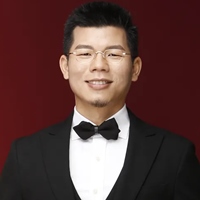 范桂飓 (Mikey Fan)