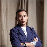 龍男·以撒克·凡亞思