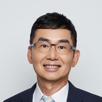 邱顯比