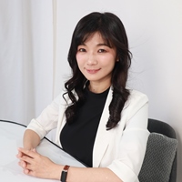 小M