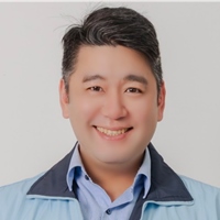 游輝冗